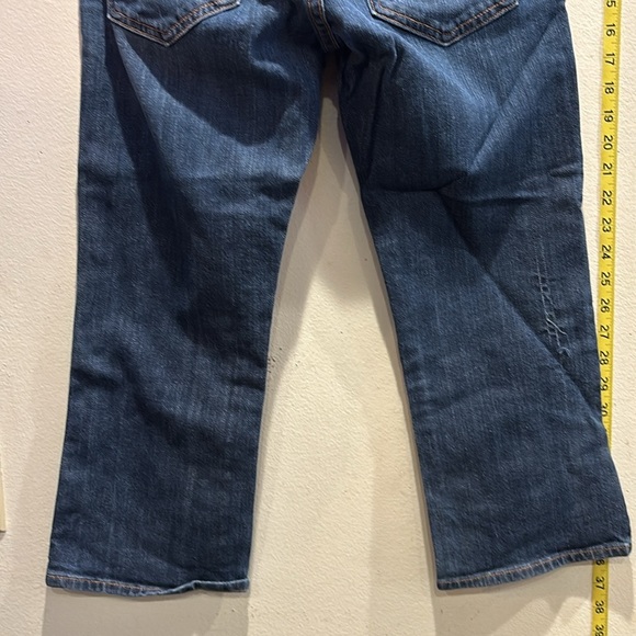 Red Engine Women's Cropped Blue Jeans - Picture 5 of 7